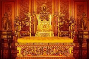 普通人坐龙椅的下场-波若密