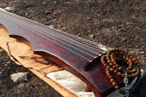 焦尾的来历和最终去向-波若密