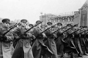 二战后苏联为何没有占领整个欧洲-波若密