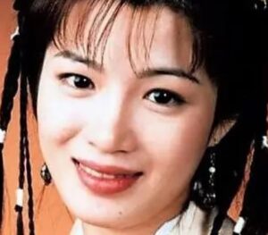 岳灵珊和任盈盈是什么人?有什么差距?-波若密