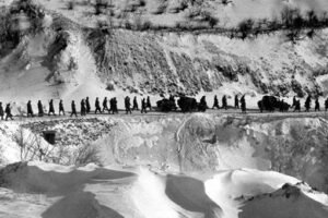 长津湖是什么地方?为什么这么冷能把人冻僵?-波若密