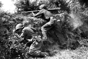 长津湖战役中的巴祖卡击落飞机在现实中真能实现吗?-波若密