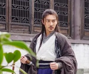 向问天的实力如何？向问天厉害吗？-波若密