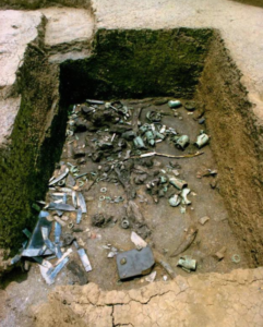 三星堆文物是属于历史上哪个时期?具体属于哪个朝代,主人是谁?-波若密