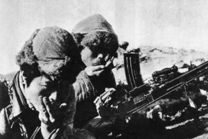 长津湖战役中战士们的棉衣为什么那么缺?-波若密