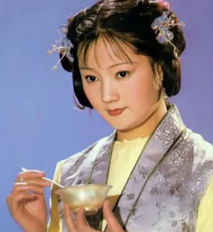 金钏玉钏是谁的丫鬟？人生又是什么样的？-波若密