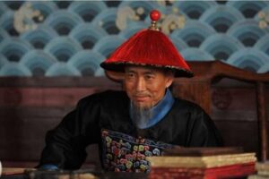 于成龙是什么级别的官员-波若密