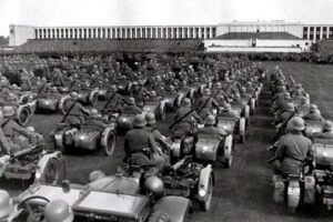 集团军与集团军群有何区别-波若密