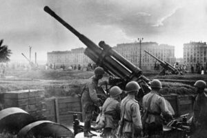 二战美国为什么不加入轴心国-波若密